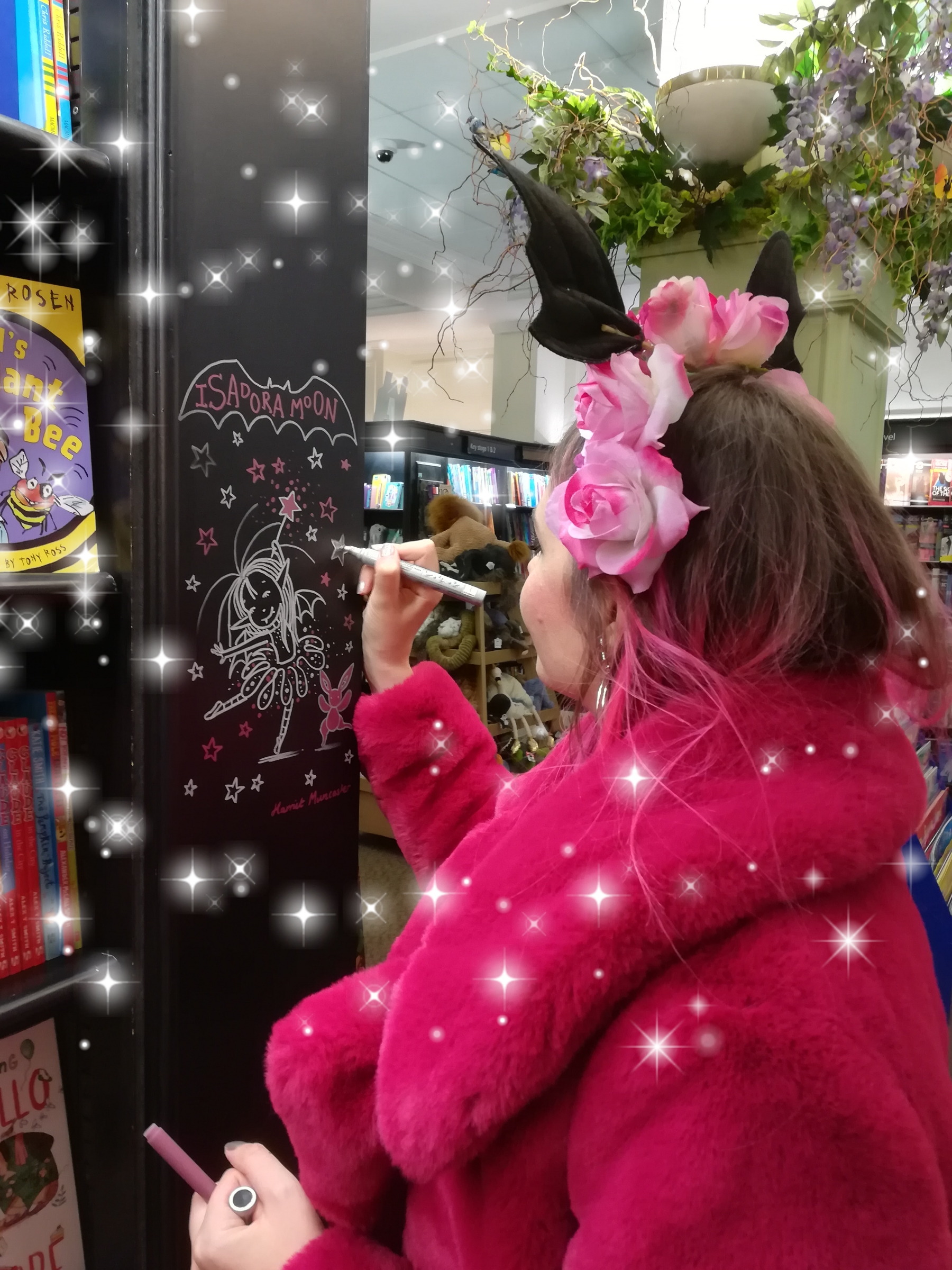 Harriet Muncaster drawing Isadora Moon at Waterstones Deansgate